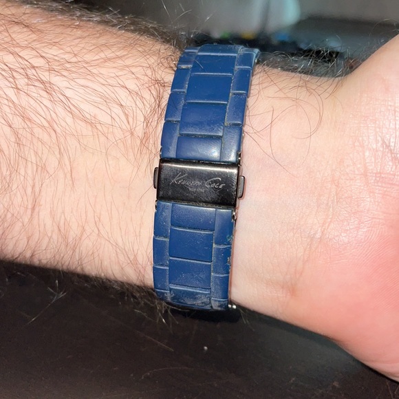 Kenneth Cole Men’s Watch - Picture 4 of 5